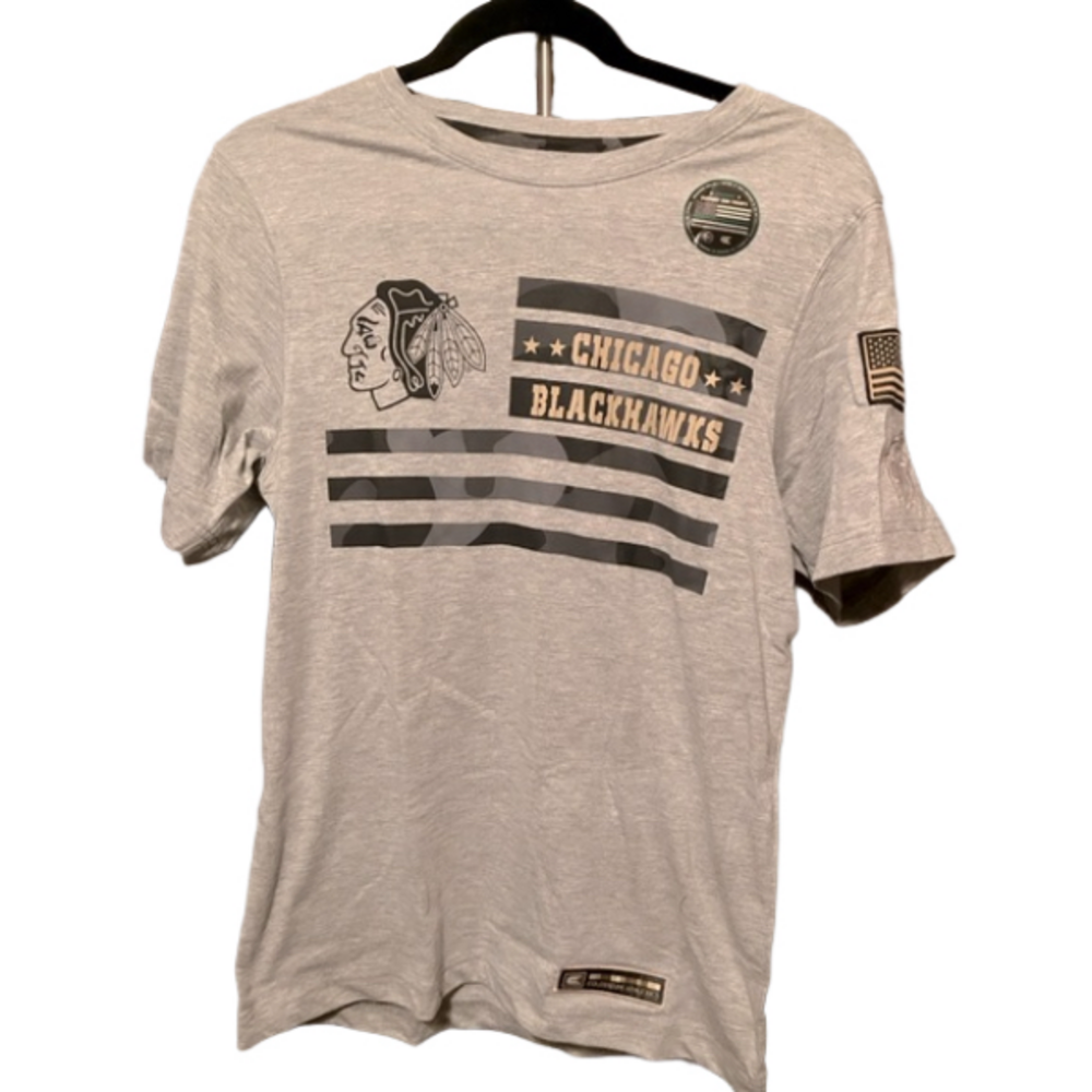 NWT 💖 Chicago Blackhawks OHT -Special Appreciation - T-Shirt - size S